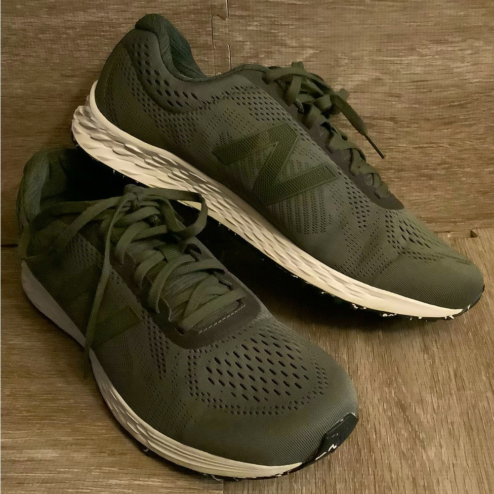 New Balance Men's Fresh Foam MARISSF1 Shoes Sneakers Size 11 Olive Green